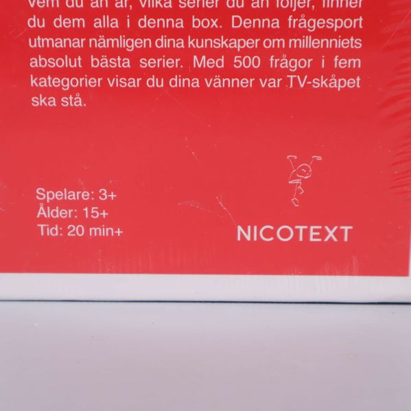 Närbild på Nicotext-loggan och text om spelare och ålder
