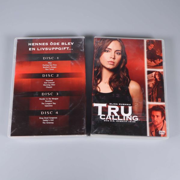 Öppet DVD-fodral till Tru Calling med fyra skivor