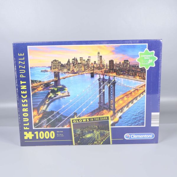 Framsida på Clementoni fluorescerande pussel med New York-motiv