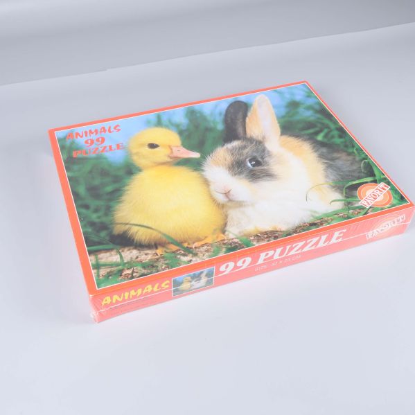 Pusselask djurmotiv sedd från sned vinkel