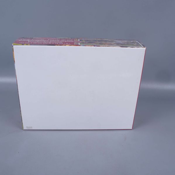 Baksidan av pusselask utan tryckt text eller bild