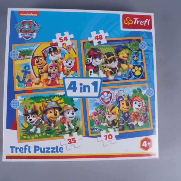 Framsida av Trefl Paw Patrol 4-i-1 pussel