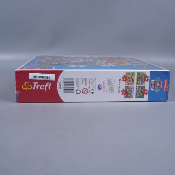 Sida av låda med streckkod och motivöversikt