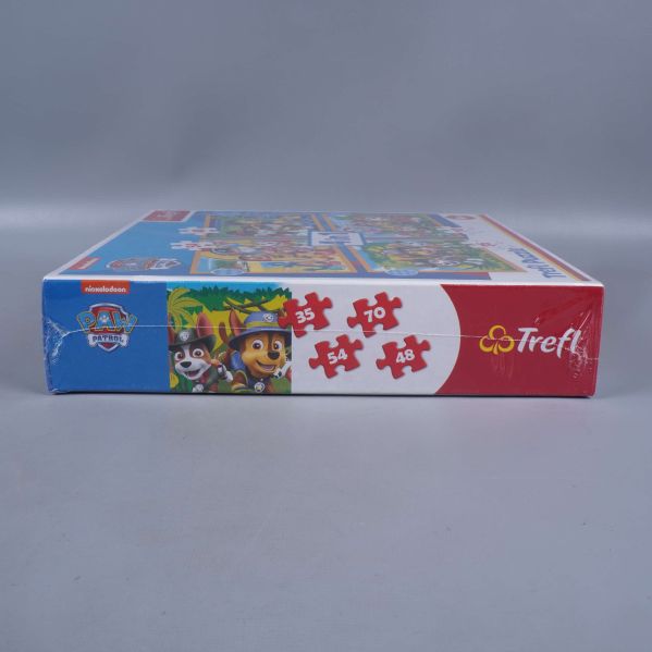 Sida av låda med Paw Patrol och Trefl logotyp