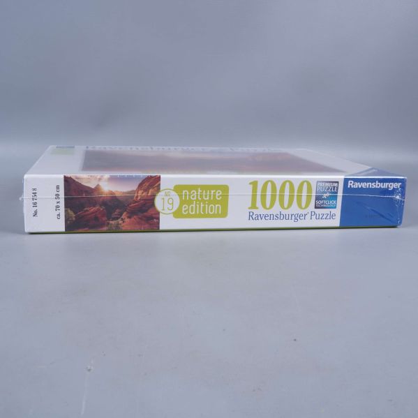 Sidan av pusselkartong visar Nature Edition och 1000 bitar