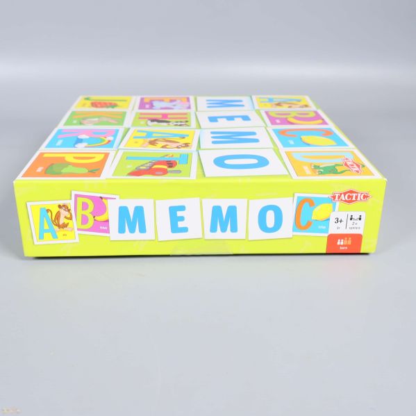 Sidan av spelasken med information om antal spelare och ålder