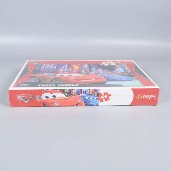 Cars Trefl pussel sedd från ovansidan