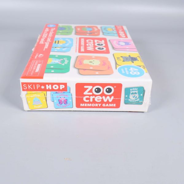 Sidan av Zoo Crew memoryspel med titel och djurmotiv