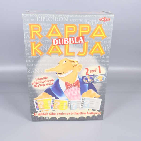 Framsidan av spelet Rappa Kalja Dubbel med färgglad illustration och titel