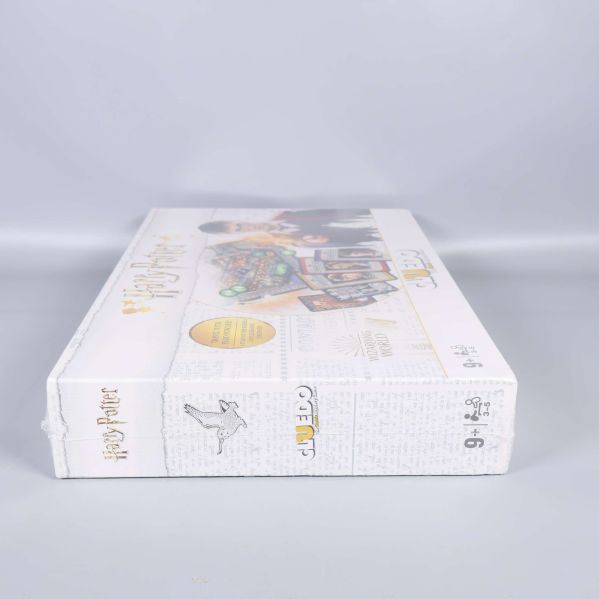 Andra sidan av Harry Potter Cluedo ask med grafiska detaljer