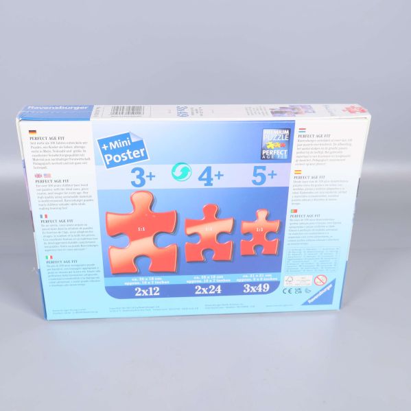 Baksida av Ravensburger Frozen pussel visar bitantal och rekommenderad ålder