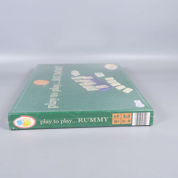 Sida av spelet Rummy tydliggör antal spelare och åldersrekommendation