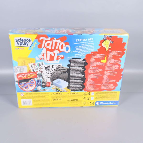 Baksidan av Tattoo Art paketet visar innehåll och instruktioner
