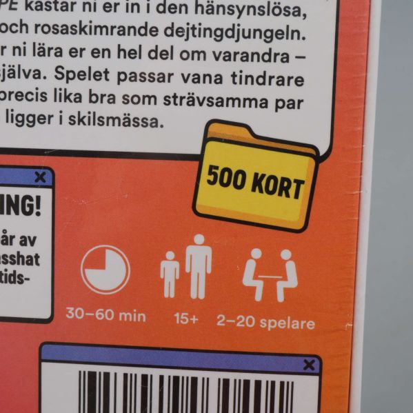 Närbild visar 2-20 spelare och 500 kort på baksidan