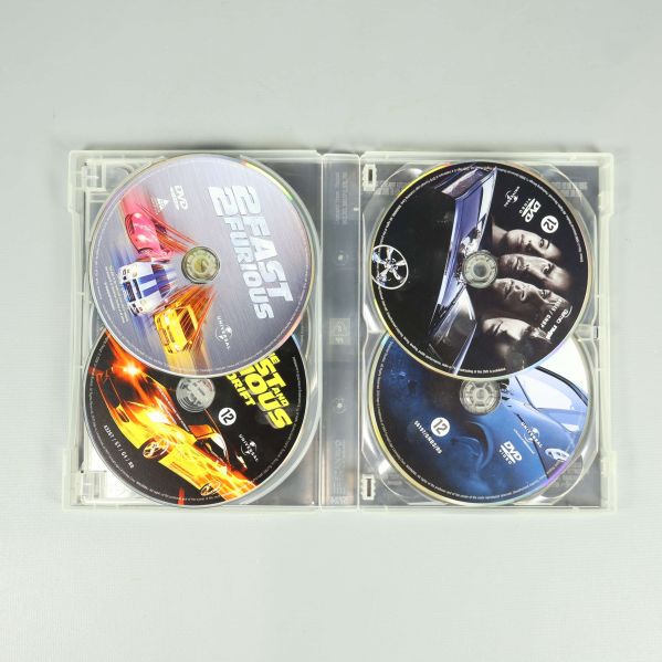 Alla fem dvd-skivor synliga i omslaget