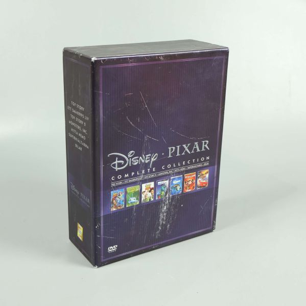 Disney Pixar Complete Collection DVD-box i lila med filmbilder