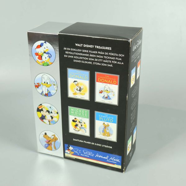 Baksida av Walt Disney Treasures box med fyra filmomslag