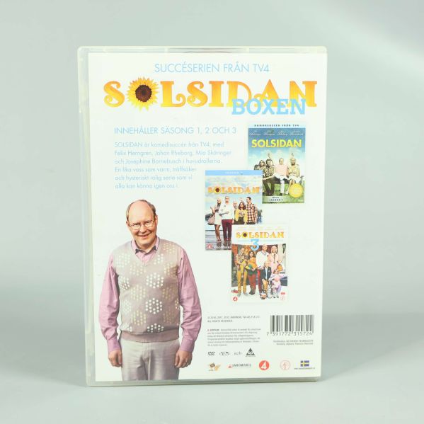 Baksida av Solsidan box med bilder och beskrivning