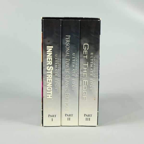 Rygg av box med titlar på tre ljudprogram