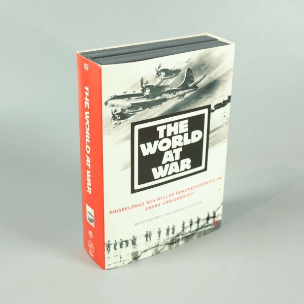 DVD-boxen The World at War med färgade rygg och framsida med flyg och soldater