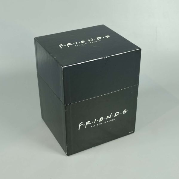 Svart förvaringsbox med Friends all the seasons tryck