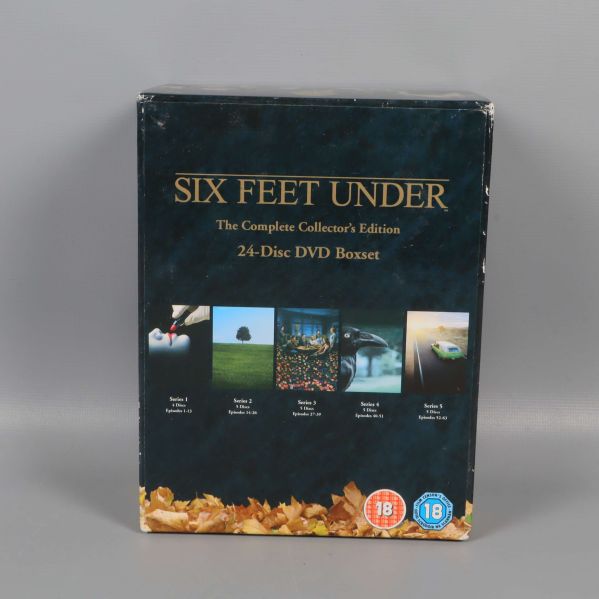 Six Feet Under dvd-box framsida med motiv från serien