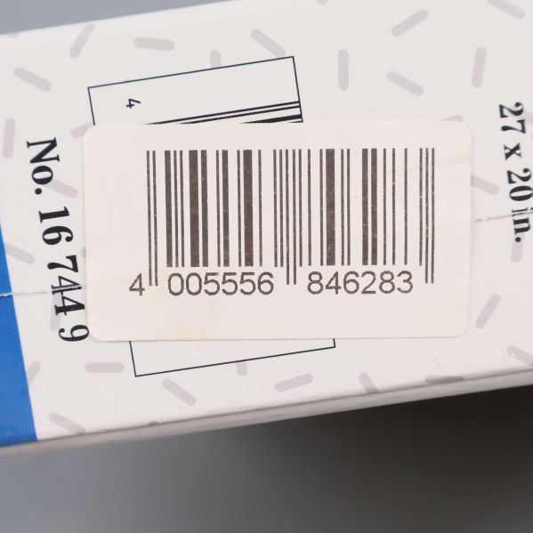 Streckkod och nummer på sidan av pusselboxen