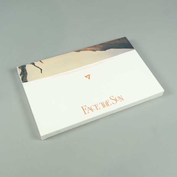 K-pop samlarbok Face the Sun i vinkel