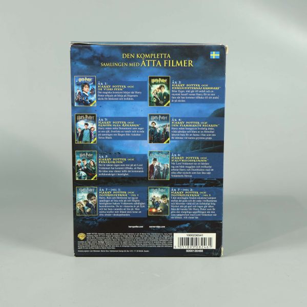 Närbild på baksidan, information om åtta Harry Potter-filmer