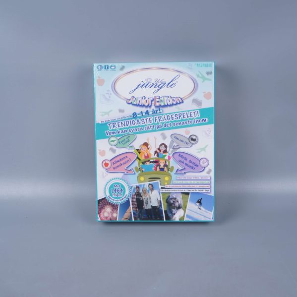 Framsidan av junior frågespelet med färgglad design och illustrationer