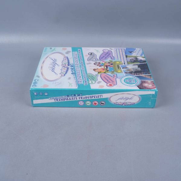 Högersidan av spelasken med titeln Jungle Junior Edition