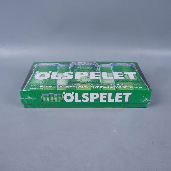 Ölspelet sedd framifrån med tydlig titel