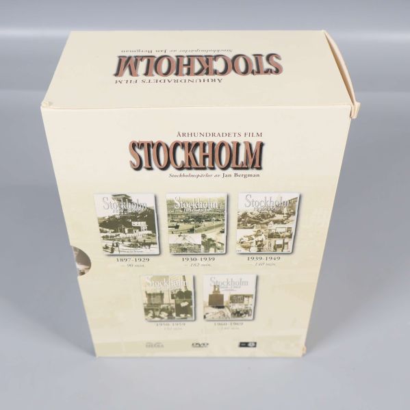 Baksida på DVD-boxen Stockholm århundradets film med volymbilder