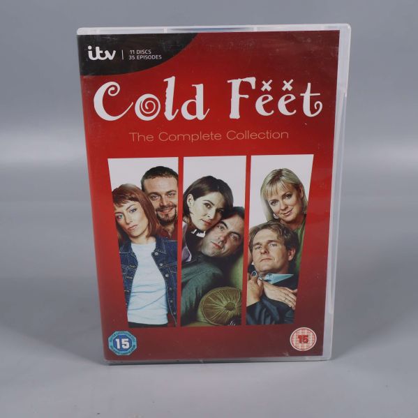 Framsidan av DVD-boxen Cold Feet med huvudkaraktärer