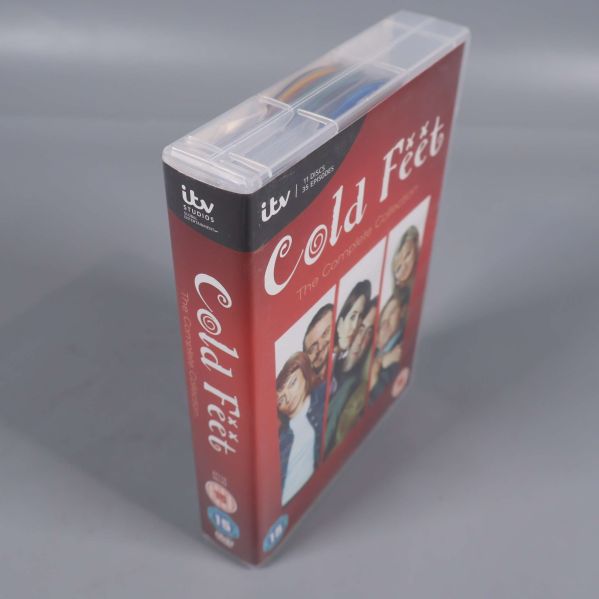 DVD-boxen Cold Feet visad från sidan