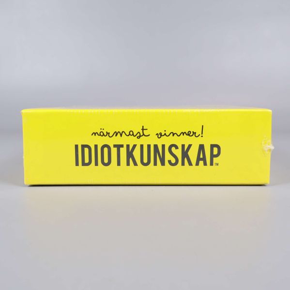 Spelbox sida med svart text på gul botten