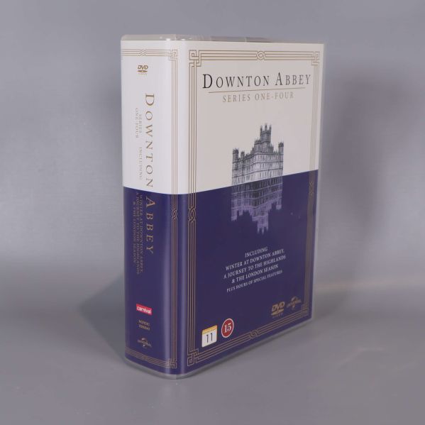 Boxen Downton Abbey DVD från sidan med tydlig ryggtext