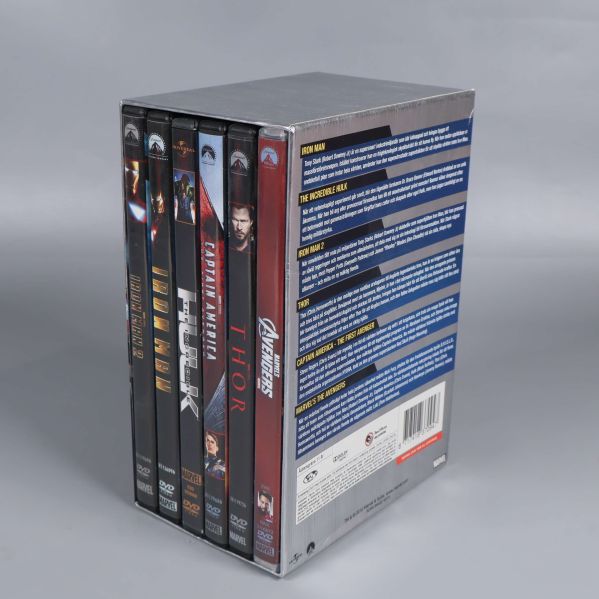 Avengers DVD-box med sex individuella filmer tydligt synliga