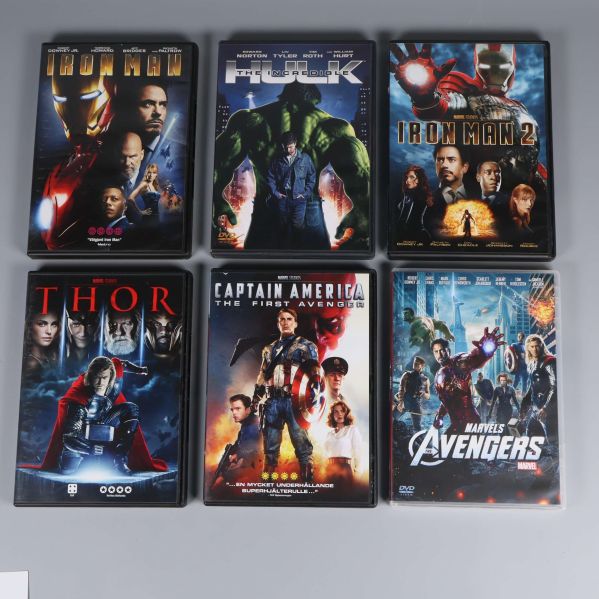 Sex separata DVD-omslag: Iron Man, Hulk, Iron Man 2, Thor, Captain America, Avengers