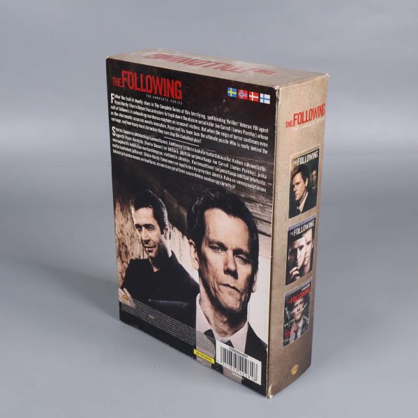 Baksidan av The Following boxset med beskrivning