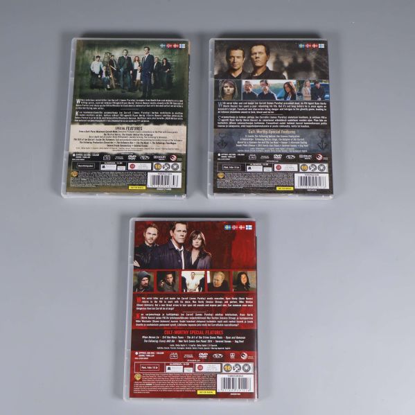 Baksidan av de tre säsongsboxarna för The Following