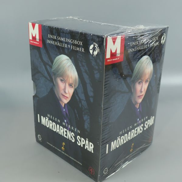 Snett foto på dvd-boxen I mördarens spår, inplastad utgåva
