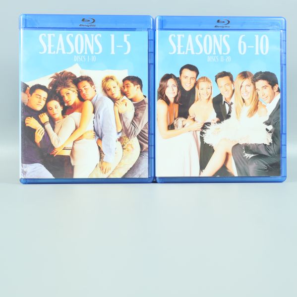 Framsidor av Seasons 1-5 och 6-10 boxarna med Friends-omslag