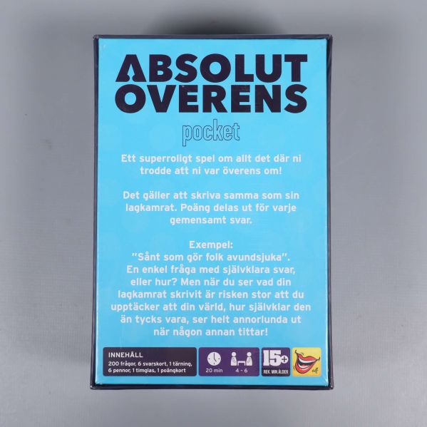 Baksidan av Absolut Överens pocket med spelbeskrivning och exempel