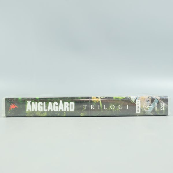 Rygg på DVD-boxen med texten Änglagård trilogi