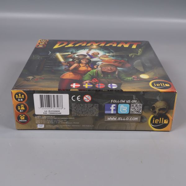 Diamant spelkartong visad från sidan med iello-logotypen