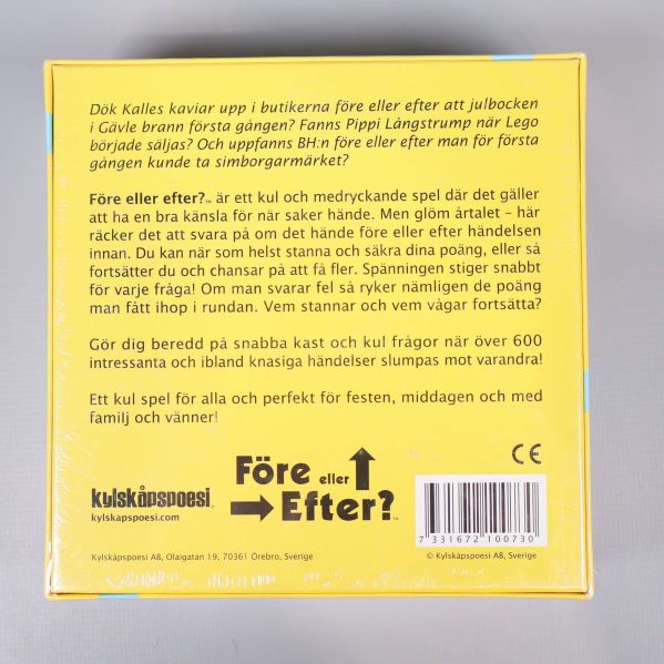 Spelets baksida med beskrivning och logotyp