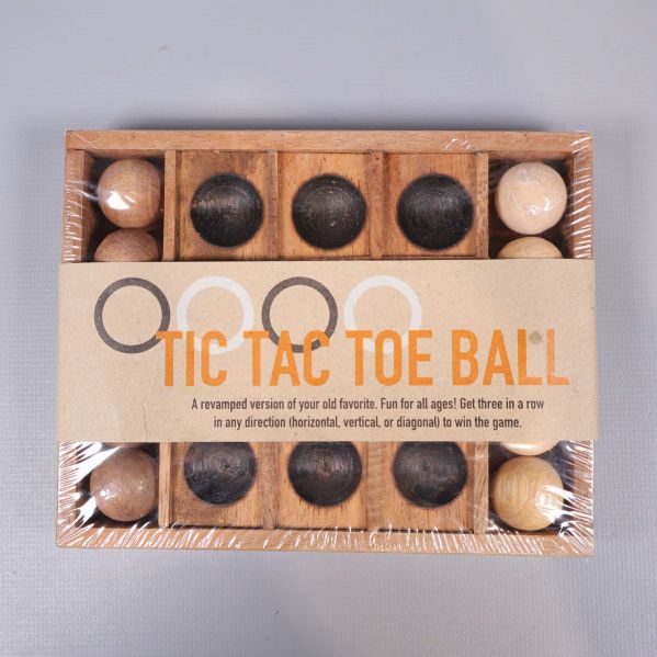 Träspel Tic Tac Toe Ball i förpackning med blandade kulor