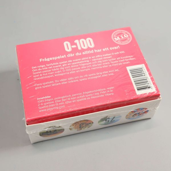 O-100 spelask med baksidan och sidor synliga inklusive innehållstext