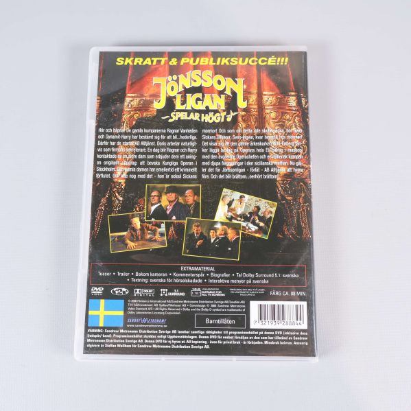 Baksidan av DVD-fodralet med text och bilder